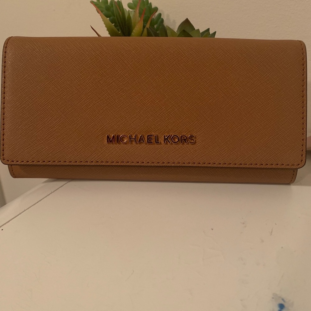 MICHAEL KORS Brown Jet Set Travel Leather